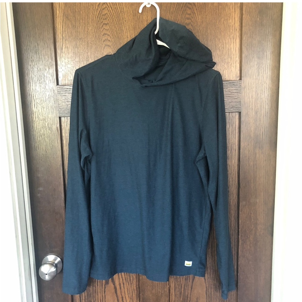 Vuori men’s Strato Tech Hoodie - small